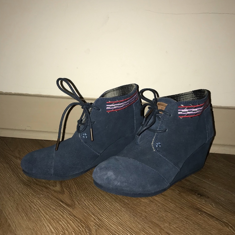 Toms Wedge Booties